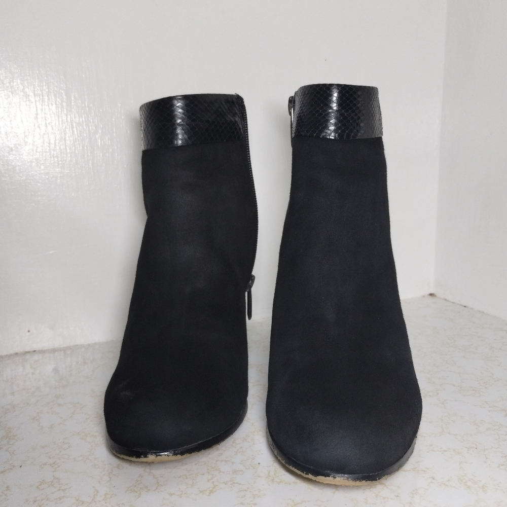 Sam Edelman. Ankle boots for women, size (9M) black color.